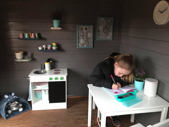 „Litli Skógarbær málaður“