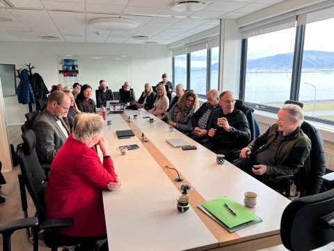 Fulltrúar BSRB í Karphúsinu að morgni 2. maí. Ljósmynd Vala Dröfn.